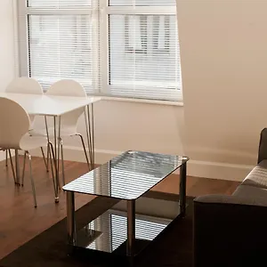 Serviced Apartments: Charlotte Street Apartamento